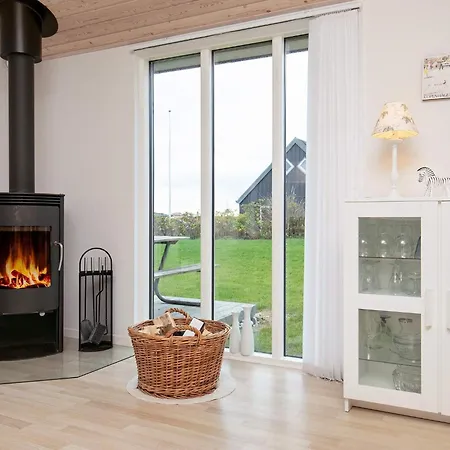 Modernized Seaside Retreat-by Traum Vakantiehuis *