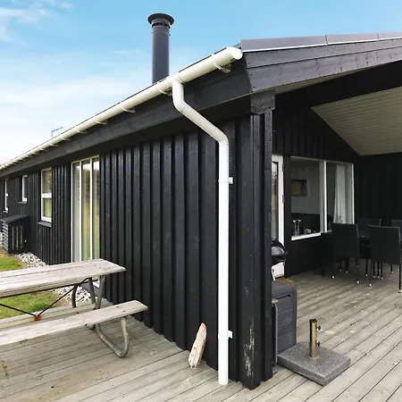 Modernized Seaside Retreat-by Traum
